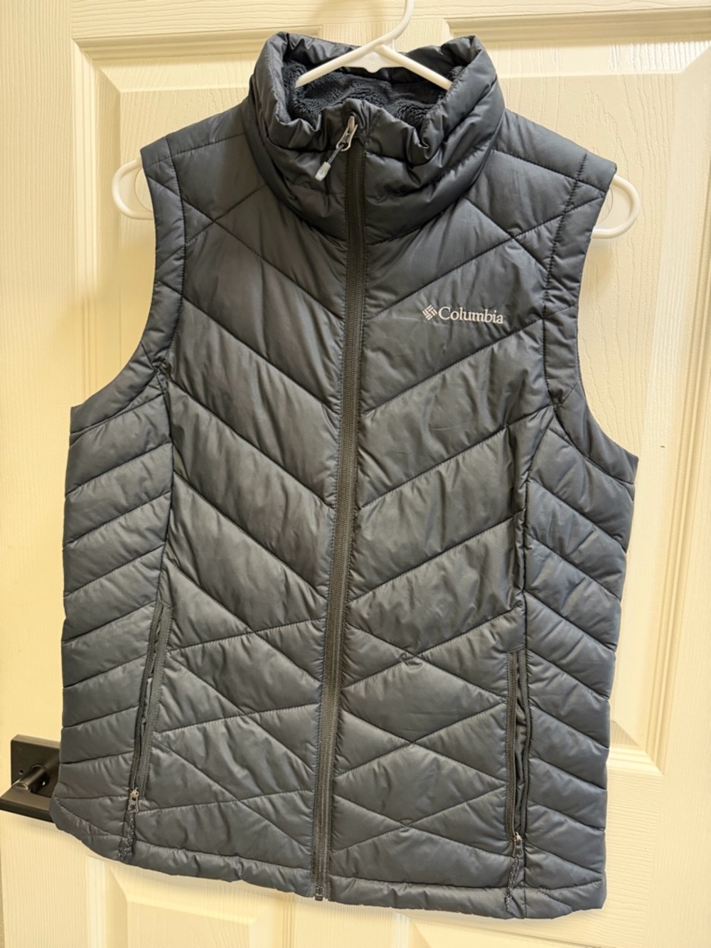 Columbia Black Quilted Jacket with Fleece Lining